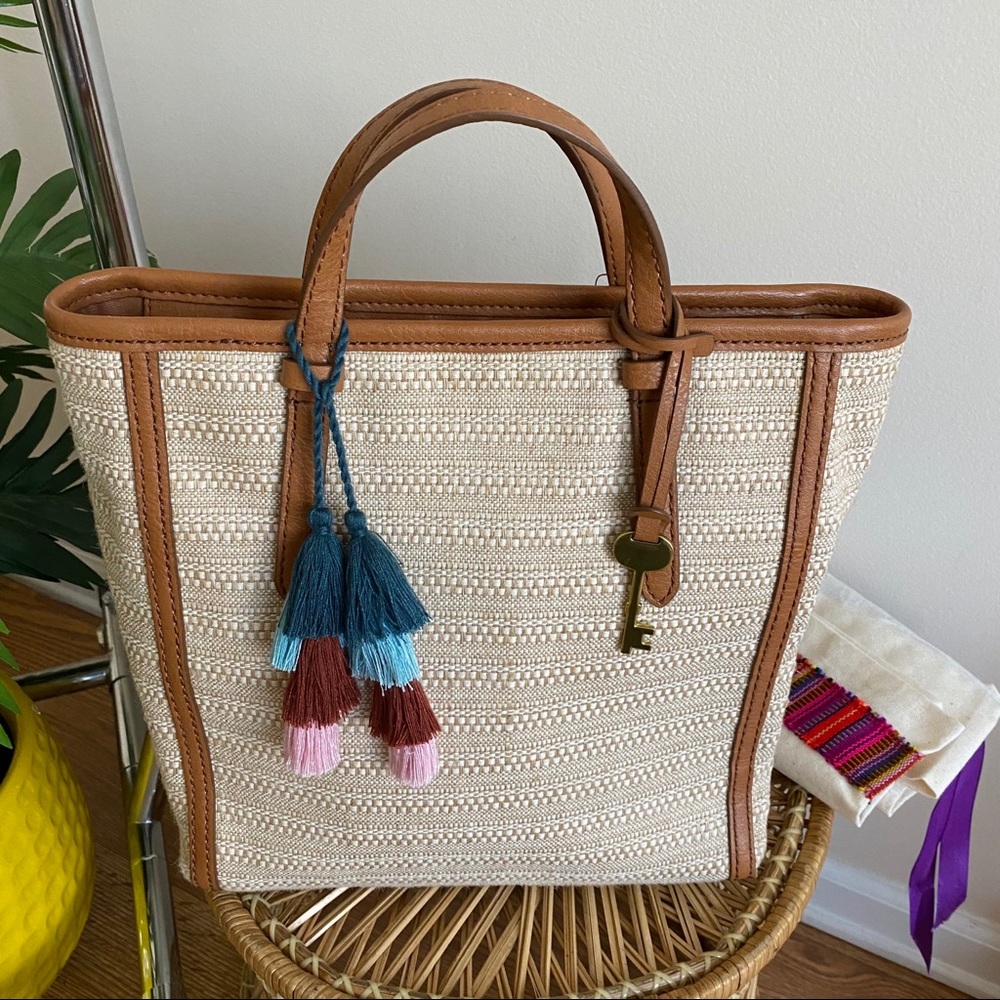 FOSSIL Camilla Boho Convertible Woven Backpack - Picture 4 of 14